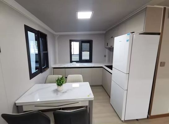 Stahl Tür Sandwich Panel Modular Container House Klappbare leichte Stahl Strukturrahmen