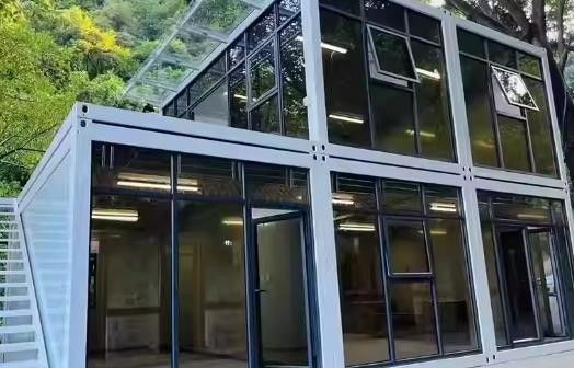 Abnehmbares Büro Mobilhaus mit modernem Design aus recycelbaren Materialien